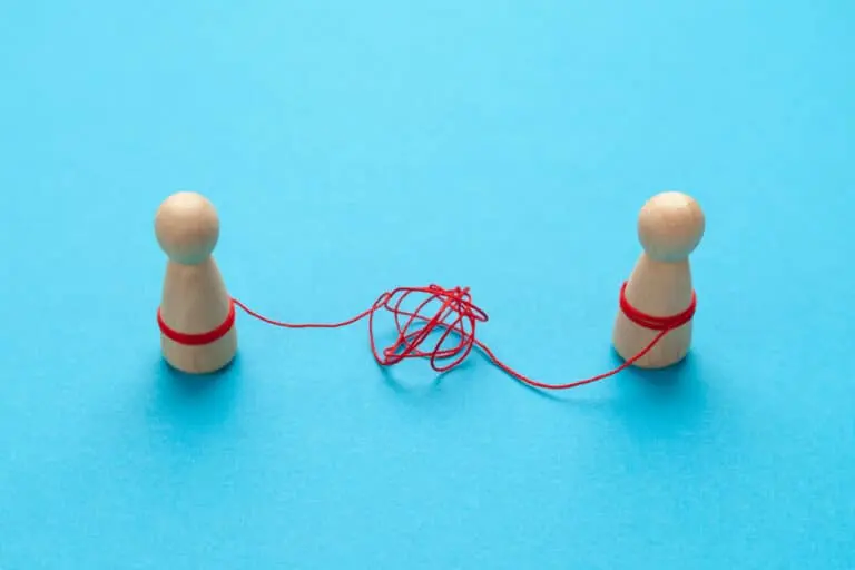 What is Relationship Anxiety? Signs & Steps for Overcoming It